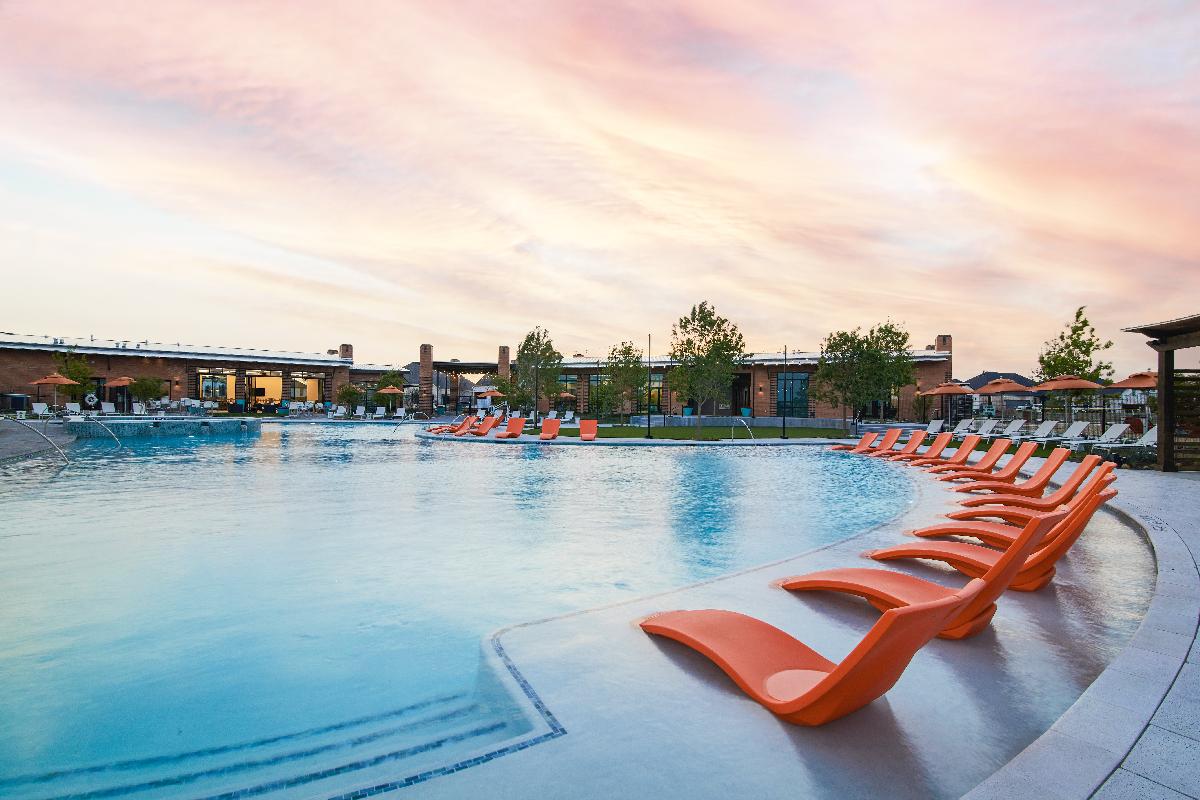 The Ridge at Northlake 60s