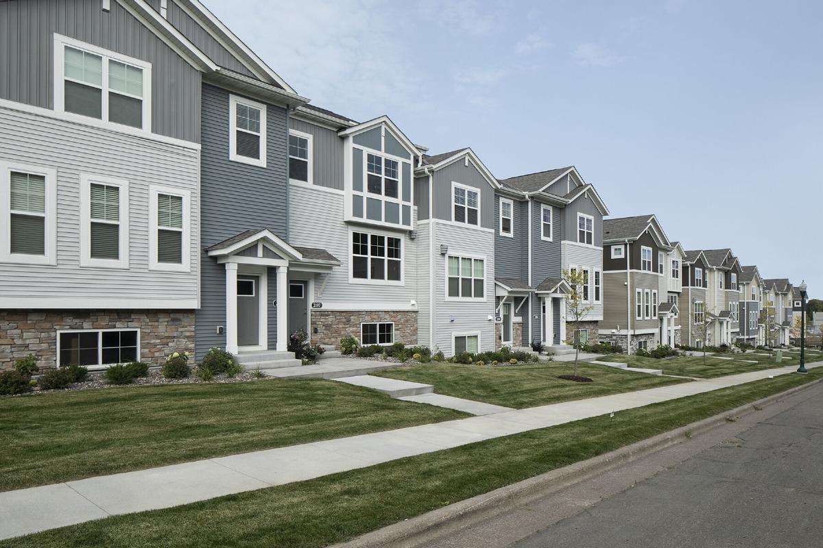 The Towns at Lakeshore Park