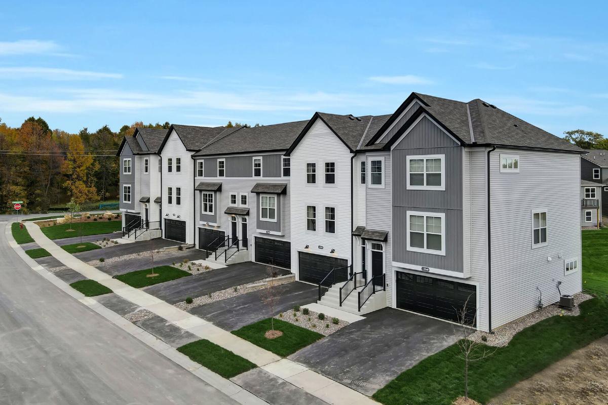 The Towns at Lakeshore Park