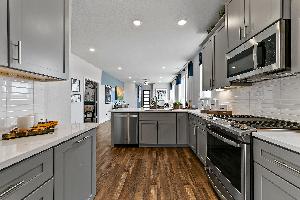 Lexington Frisco Symmetry 37s