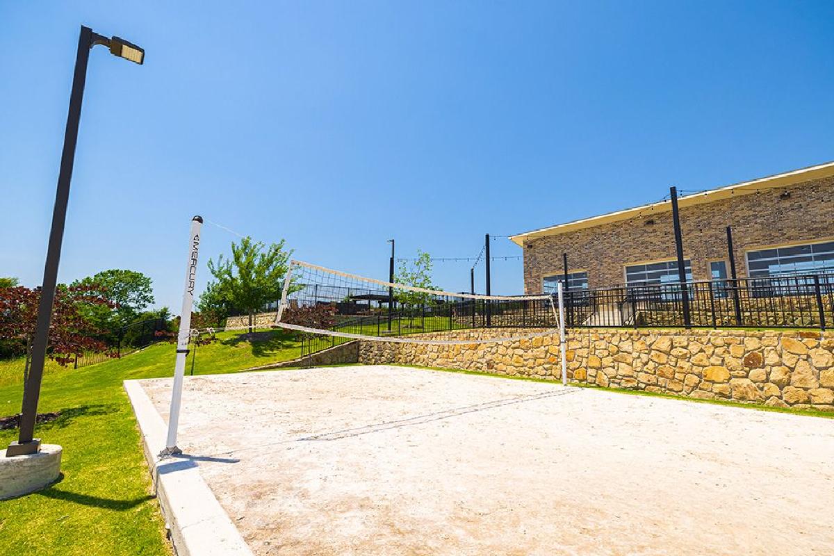 Valencia on The Lake