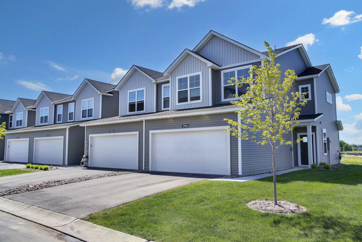 The Towns at Lakeshore Park