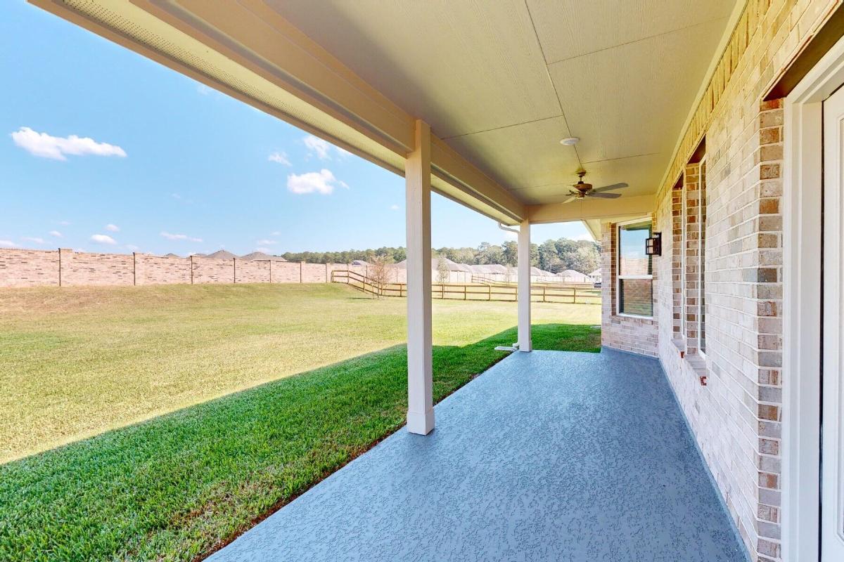 The Oaks on 6th Street