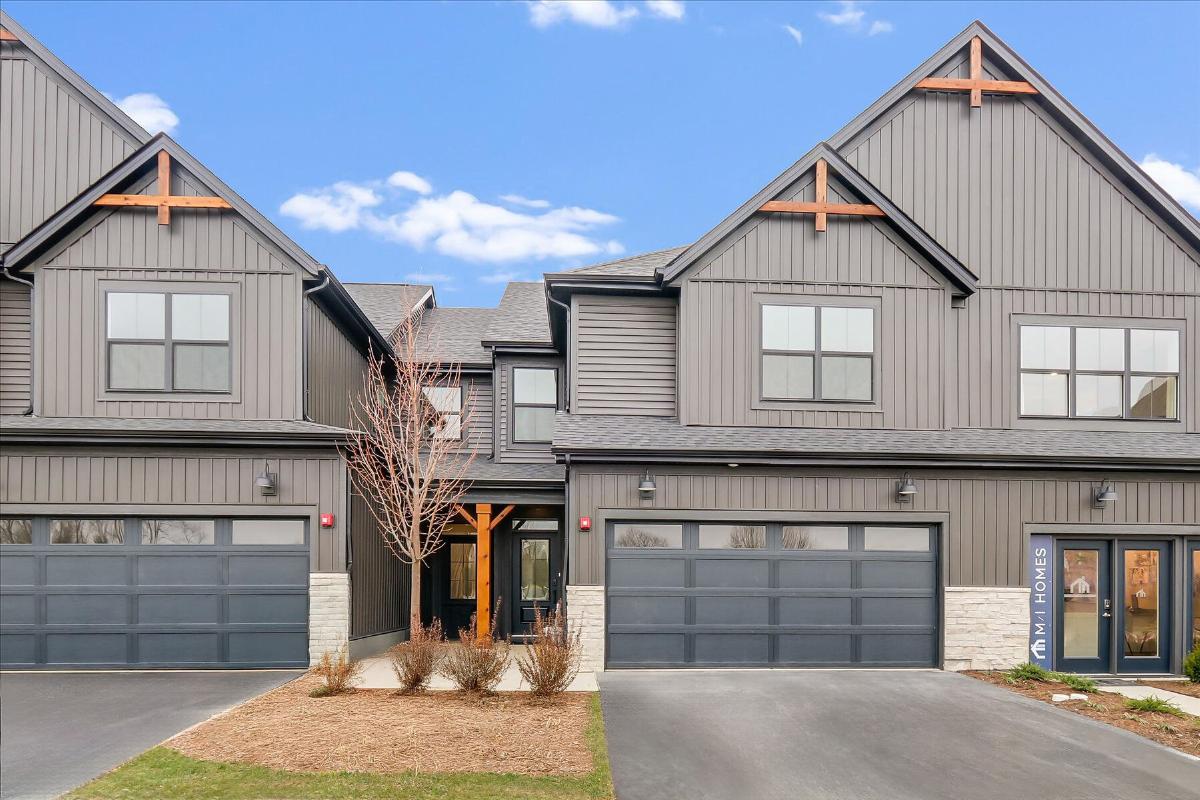 The Townes at Farmingdale