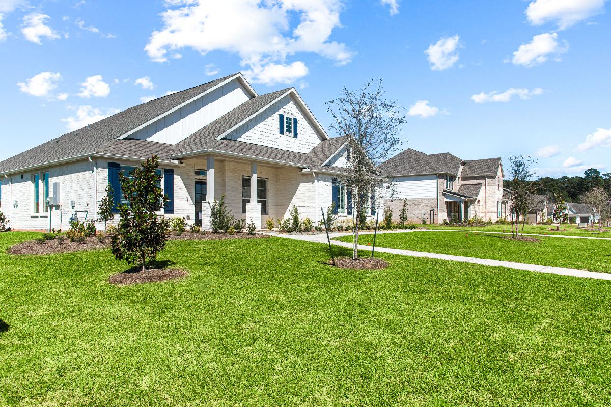 The Oaks on 6th Street