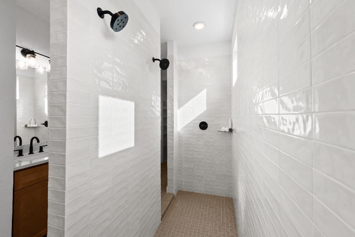 Hillside Village 40s