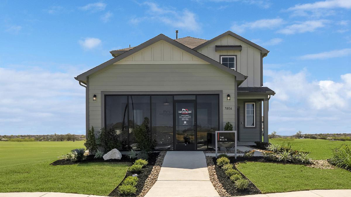 Fairway Crossing 40s