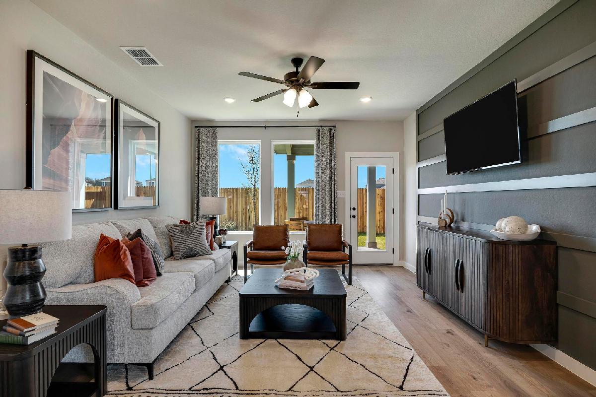 Fairway Crossing 40s