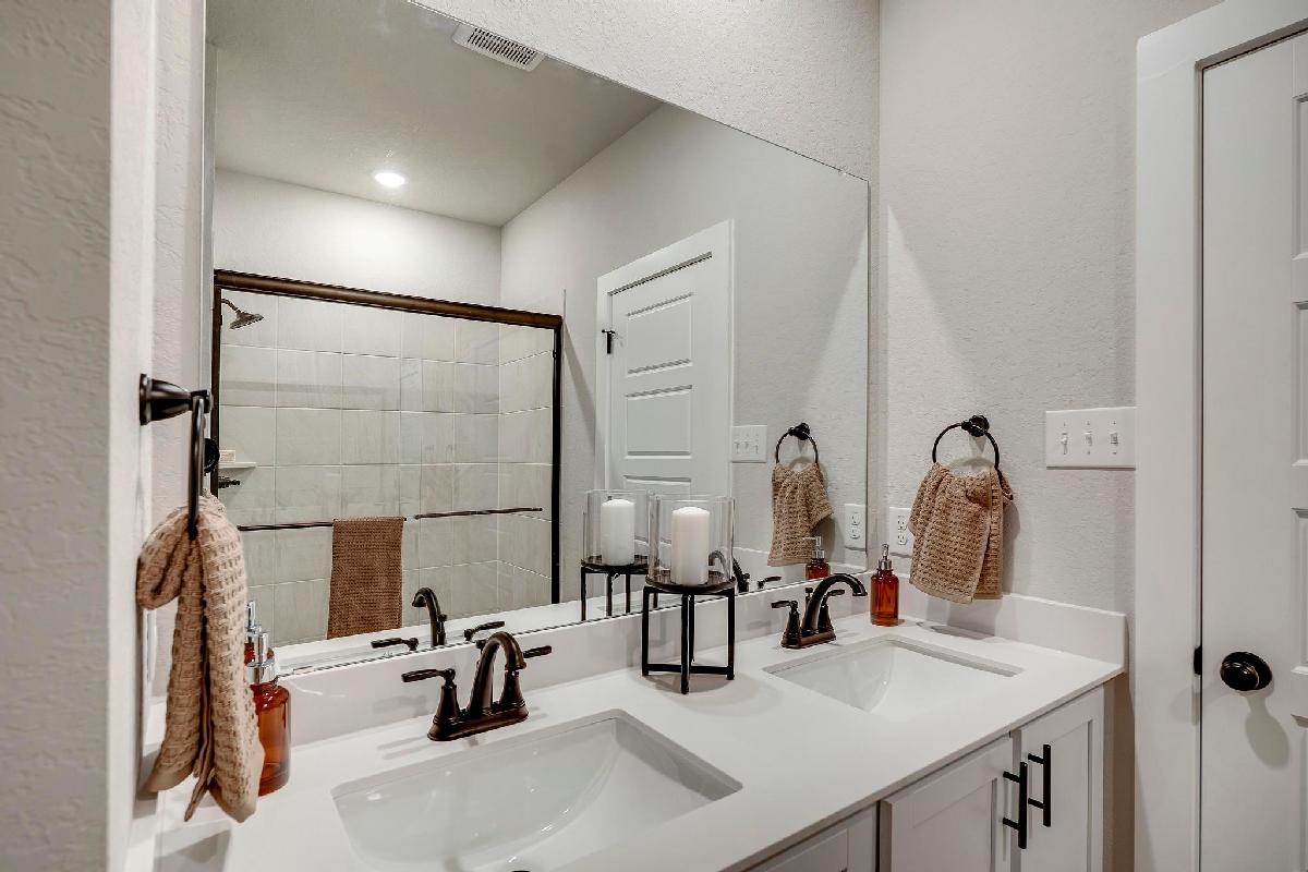 Fairway Crossing 40s