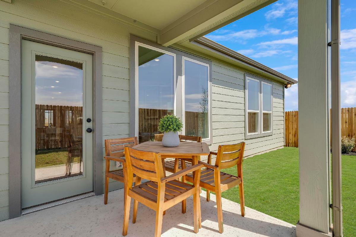 Fairway Crossing 40s