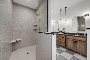 Owner's Bathroom