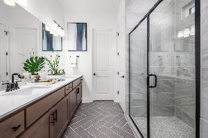 Owner's Bathroom 