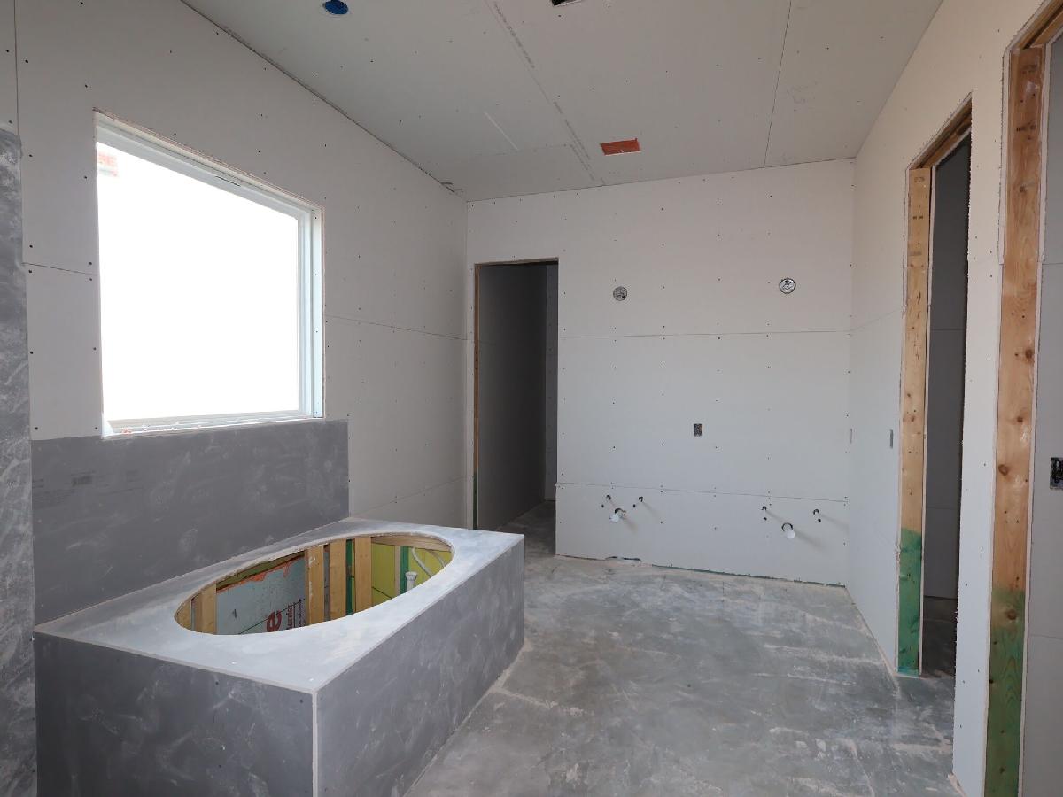Owner's Bathroom