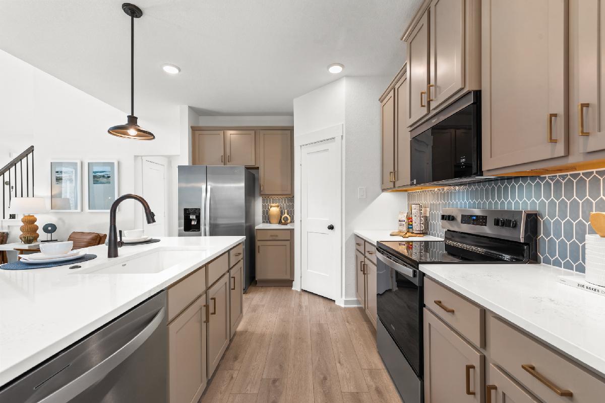 Keeneland Model Photos - Rayburn III