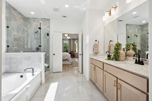 Owner's Bathroom
