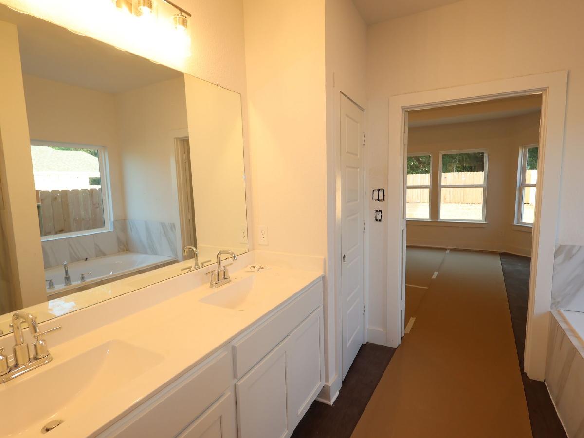 Owner's Bathroom
