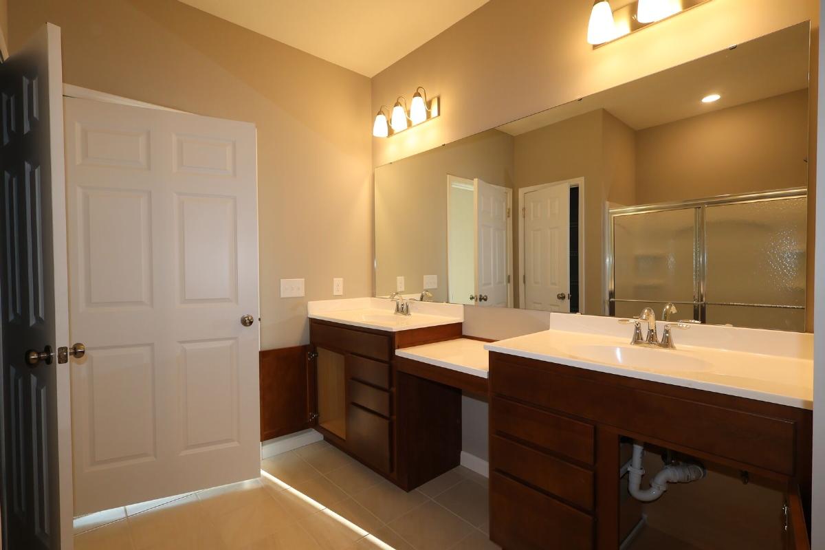 Owner's Bathroom