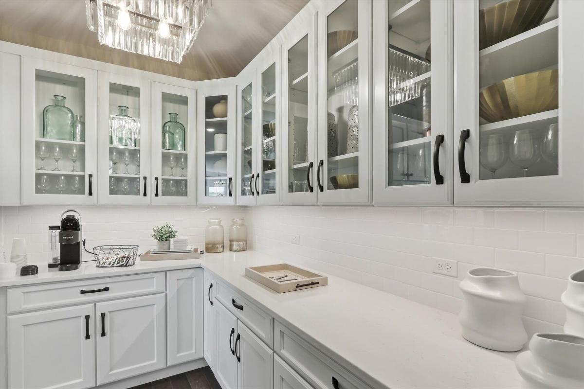 Butler Pantry 