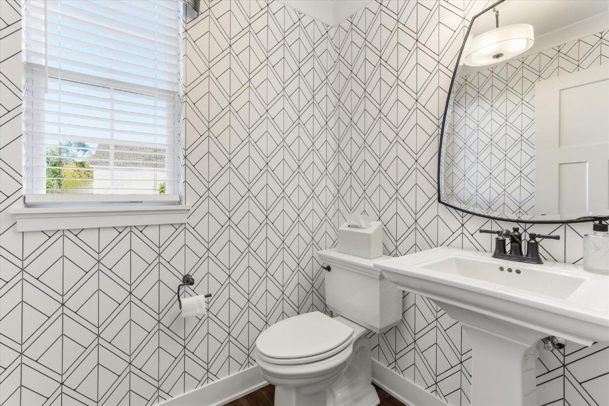 Powder Room 