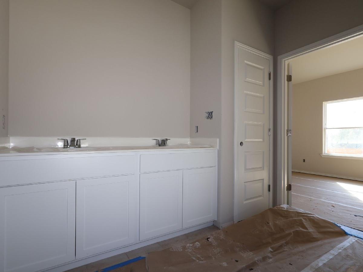 Owner's Bathroom
