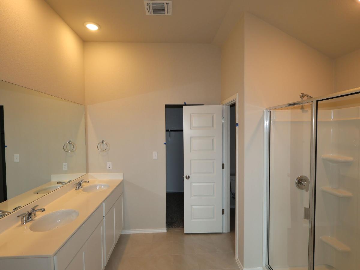 Owner's Bathroom